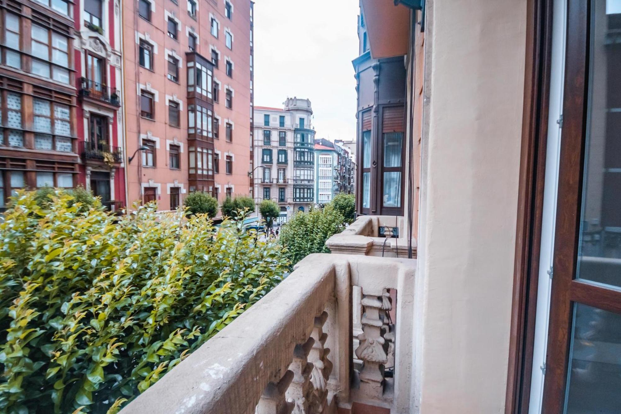 Gran Apartamento 6 Suites Bilbao Center Dış mekan fotoğraf